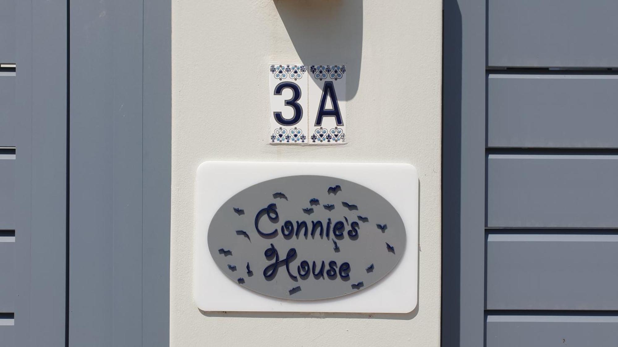 Connie'S Beach House コス・タウン エクステリア 写真